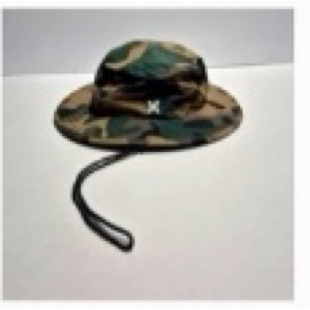 Joss - traded NWOTHurley Kids Camouflage sun Hat
